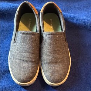 Dr. Scholl’s Gray slip on Boys Shoes